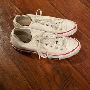 Converse size 8